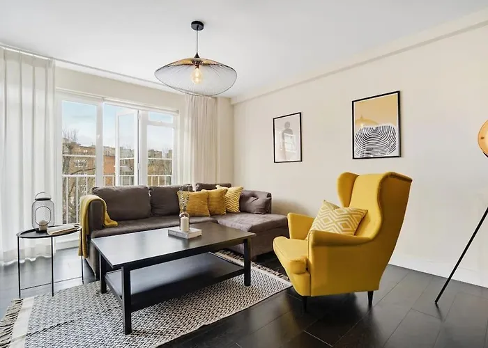 The Camden Suite Bright & Beautiful 2-Bed City Retreat